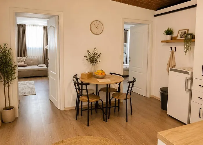 Sabin Apartments Private Parking